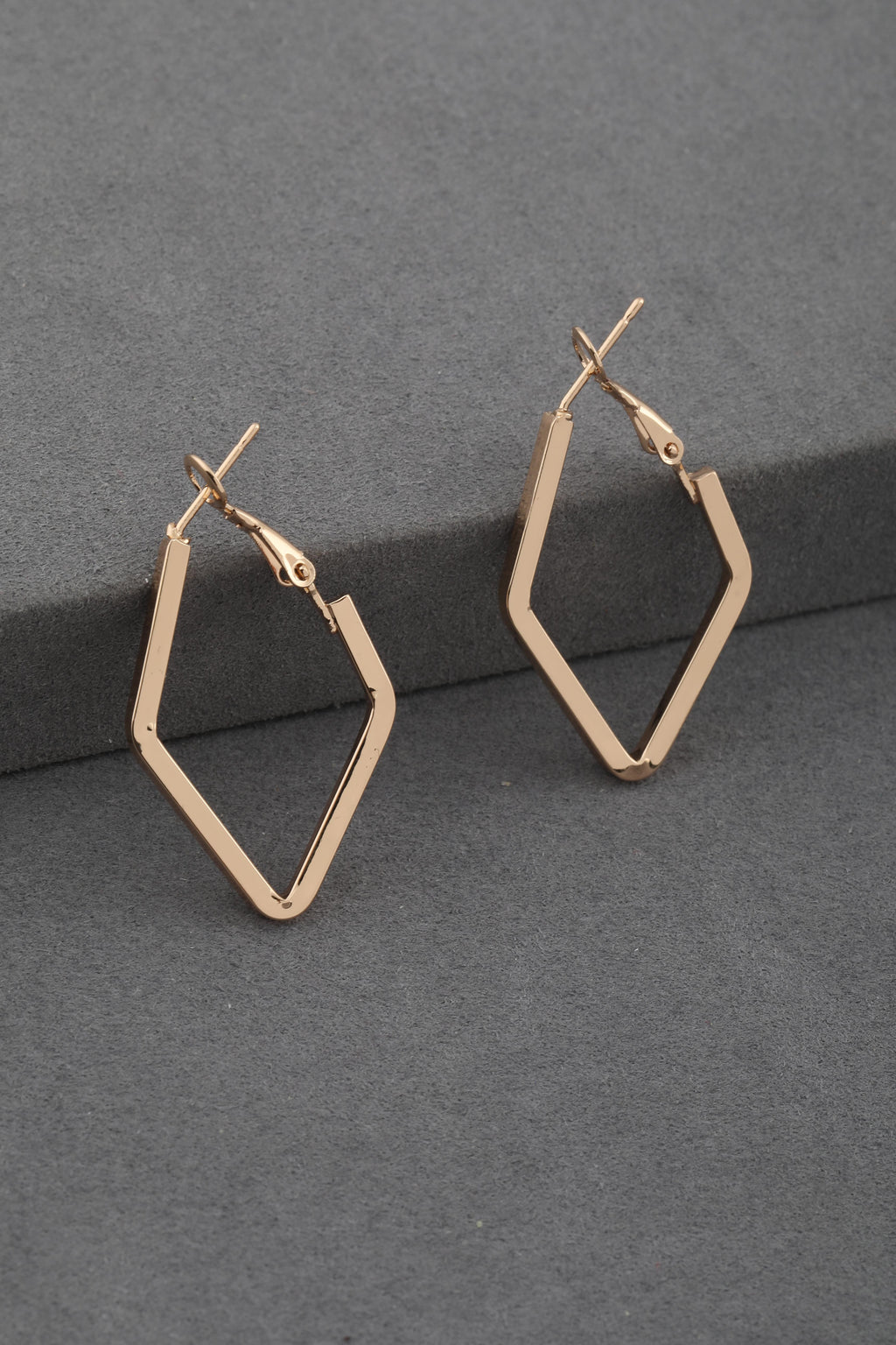 VIP Earring GOLD